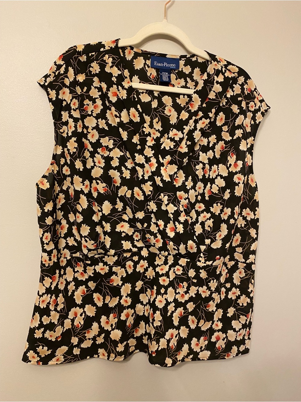 Evan Picone Black Floral Cap-Sleeve V-Neck Top